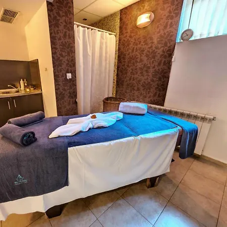 Апартаменти Belvedere Club H62 Mountains View