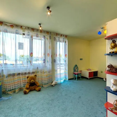 Belvedere Club H62 Mountains View *